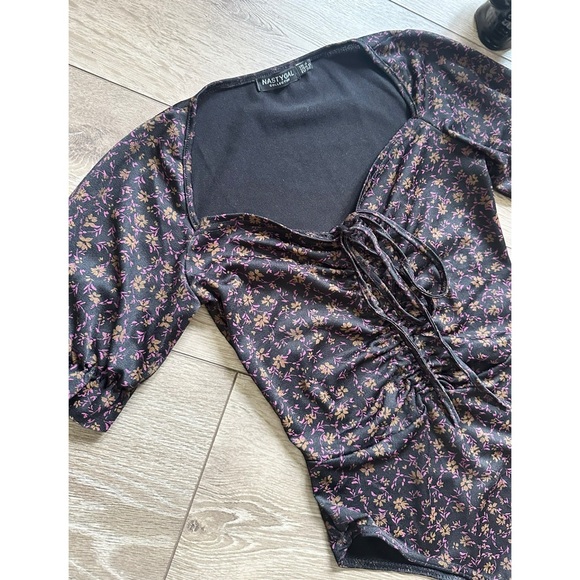 •Nasty Gal• floral bodysuit - Picture 3 of 8